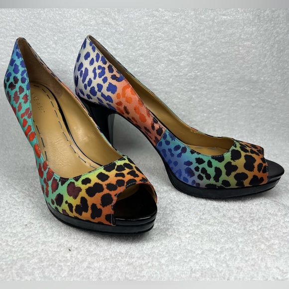 Nine West, peep toe, multi colored, animal print 4 inch heels - Picture 5 of 6